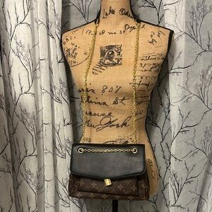 New Fashion Inspired Item (BAG)